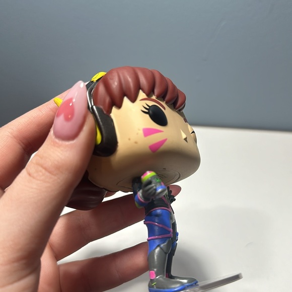 D.VA OVERWATCH FUNKO - Picture 4 of 5